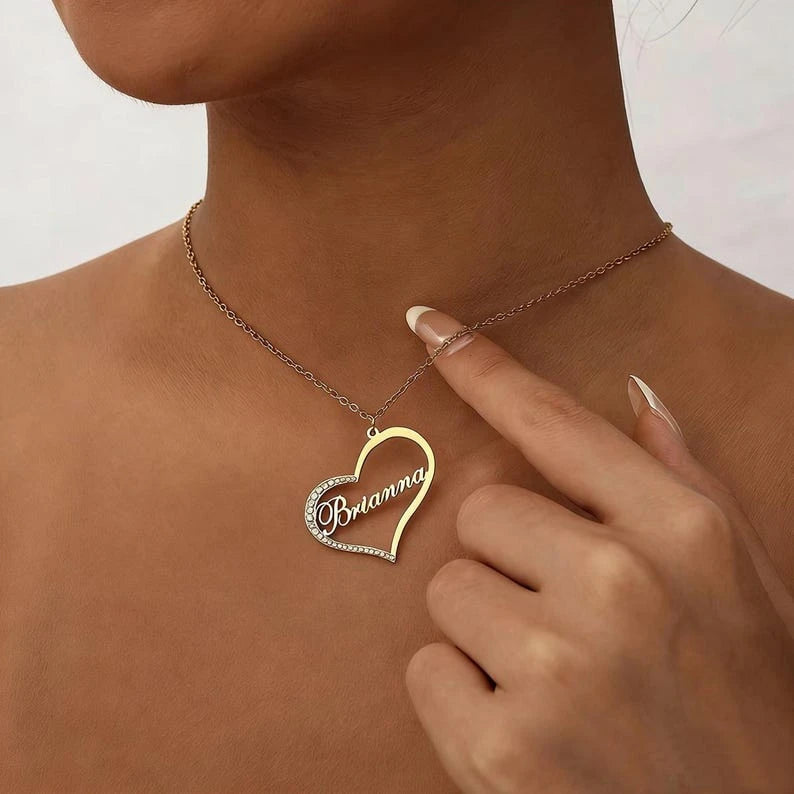 Kinselle Personalized Heart Name Necklace