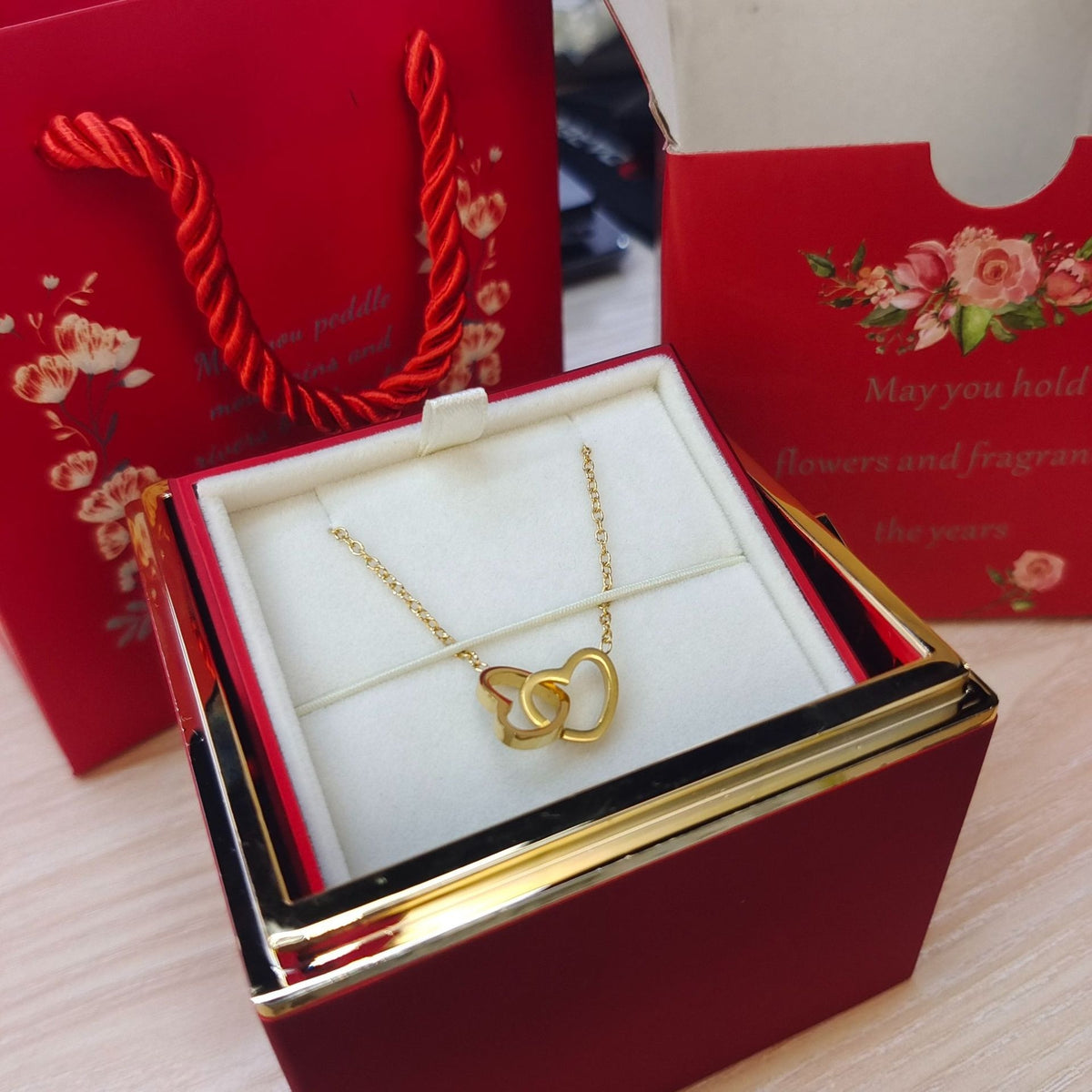 Eternal Rose Box with Engraved Name Necklace
