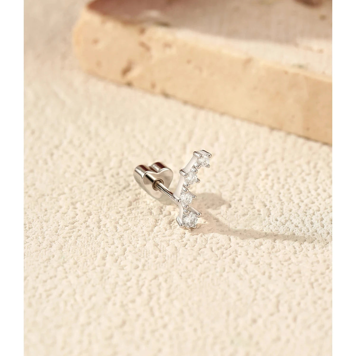 Kinselle Heart Moissanite Stud Earrings — VVS1, 925 Sterling Silver