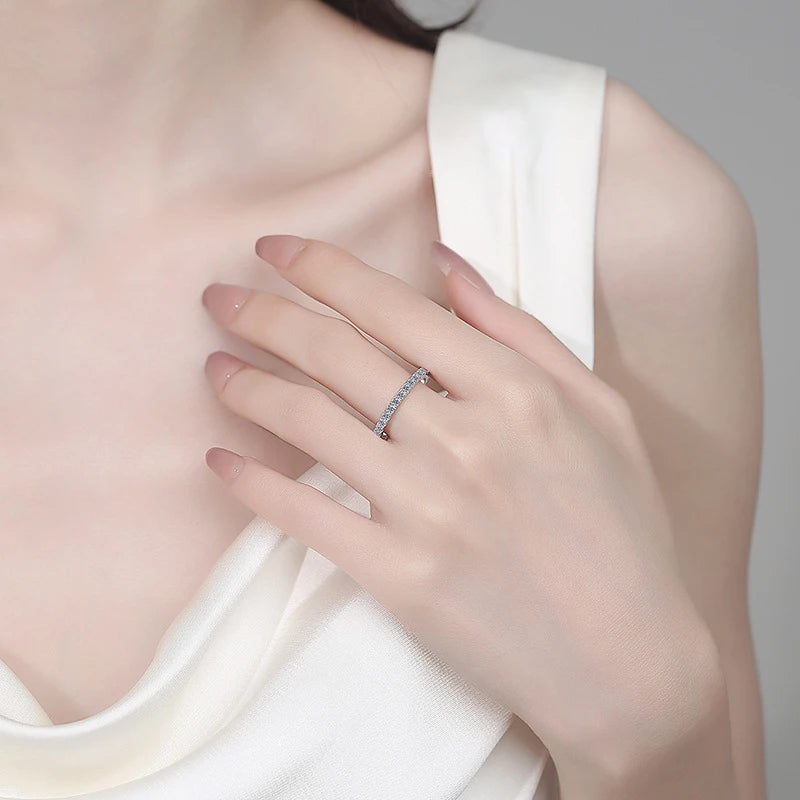Kinselle Round Brilliant Moissanite Cluster Ring — D Color, VVS1, 925 Sterling Silver