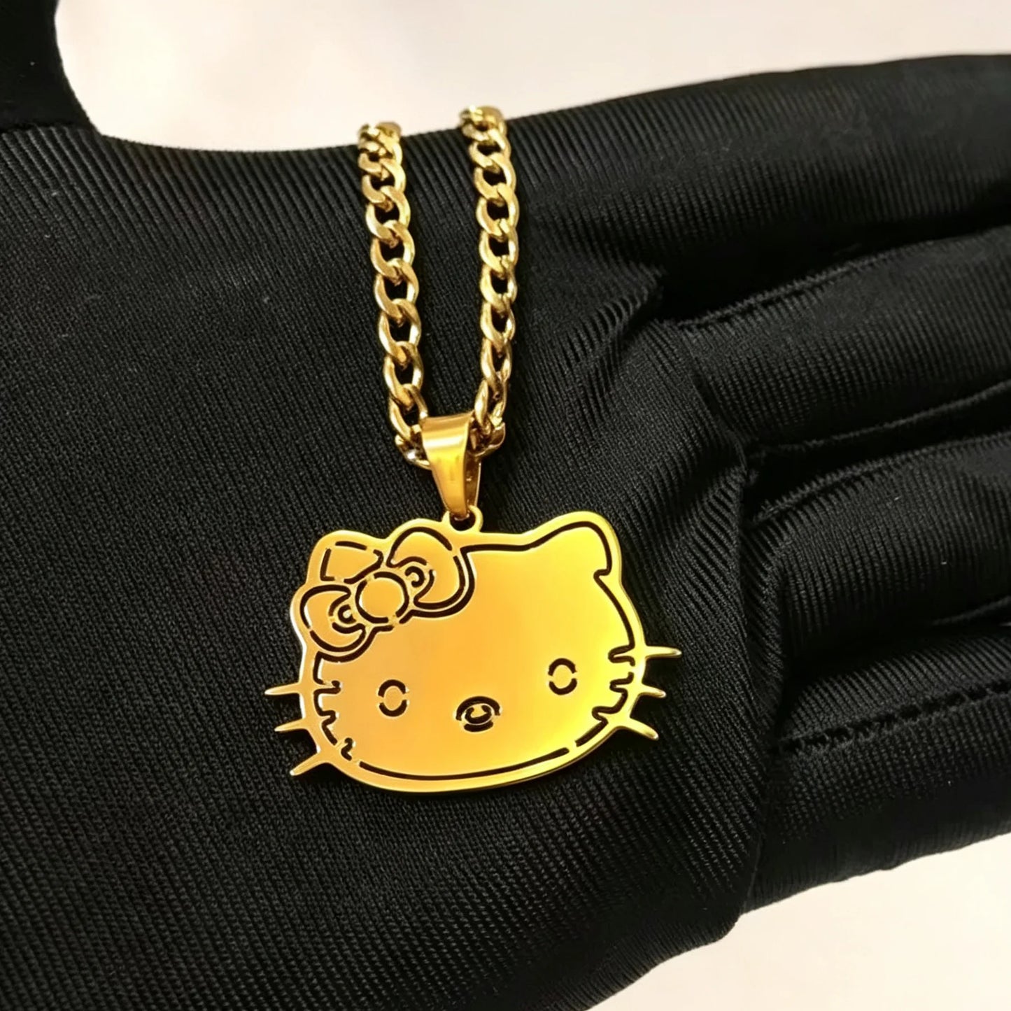 Kinselle Personalized Cartoon Cat Pendant Necklace