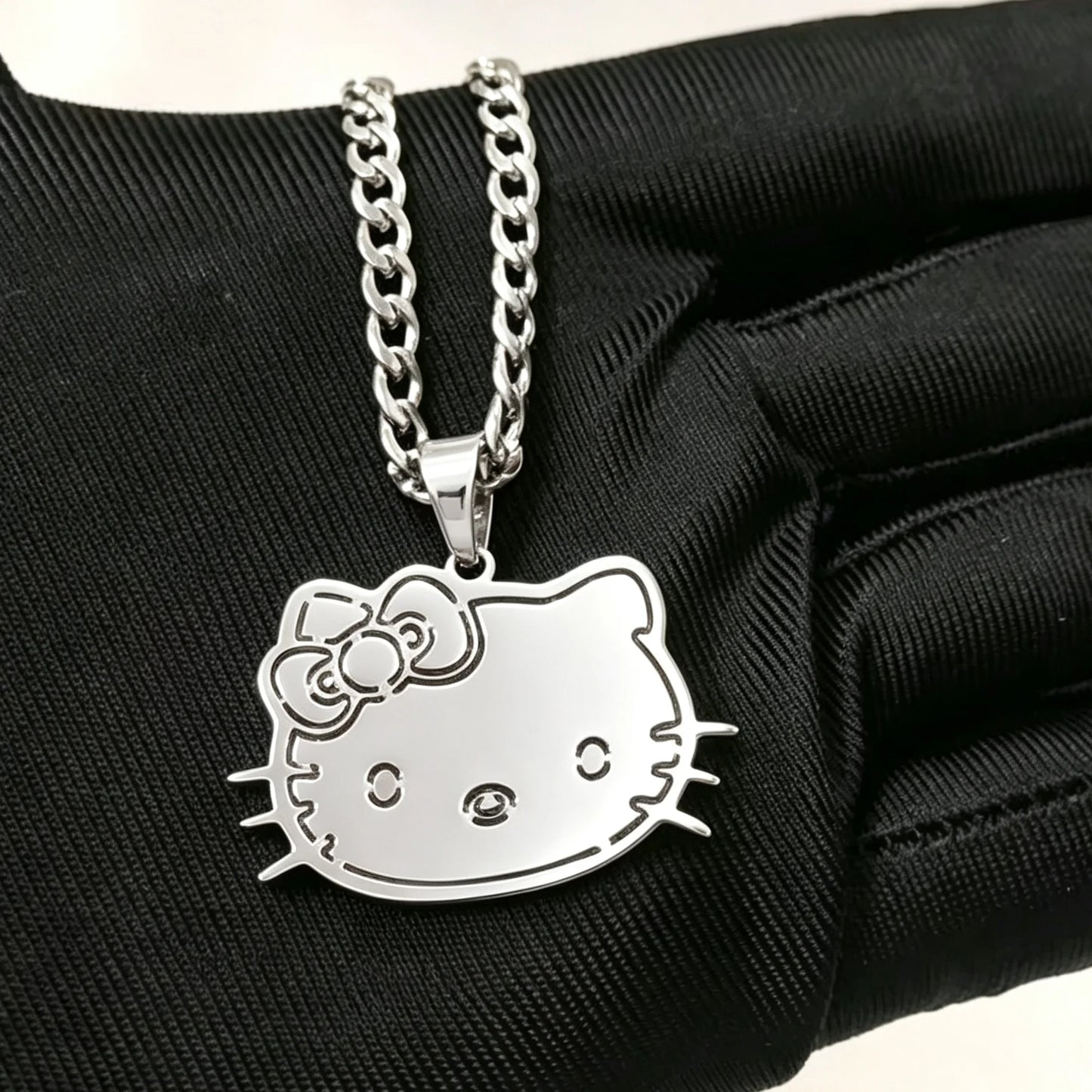 Kinselle Personalized Cartoon Cat Pendant Necklace