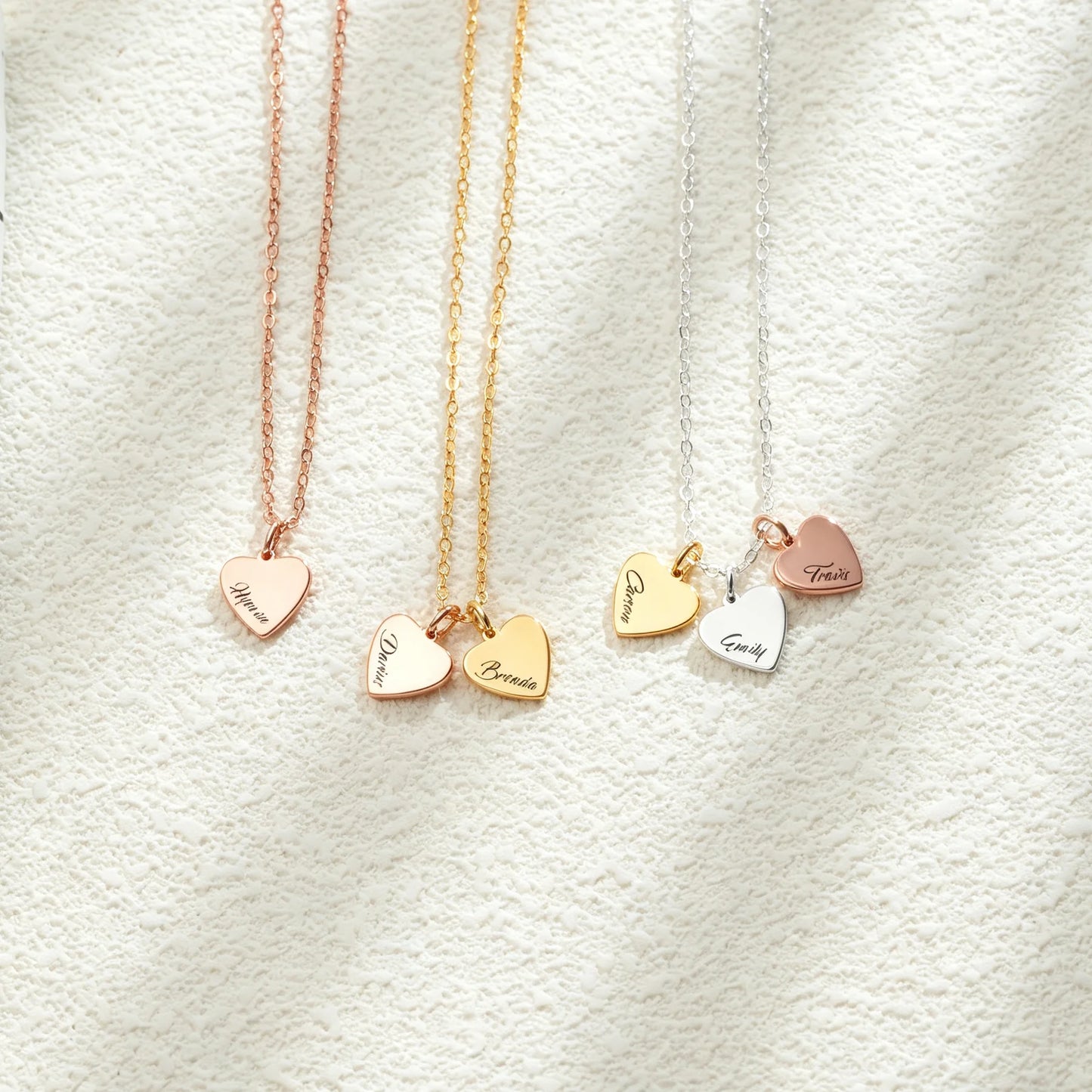 Kinselle Personalized Engraved Heart Name Necklace