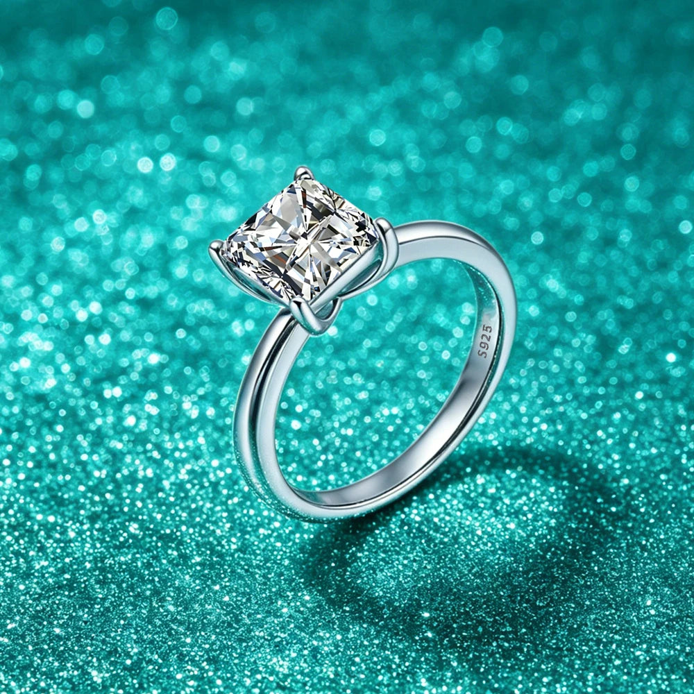 Kinselle 1.5CT Princess-Cut Moissanite Ring — D Color, VVS1, 925 Sterling Silver
