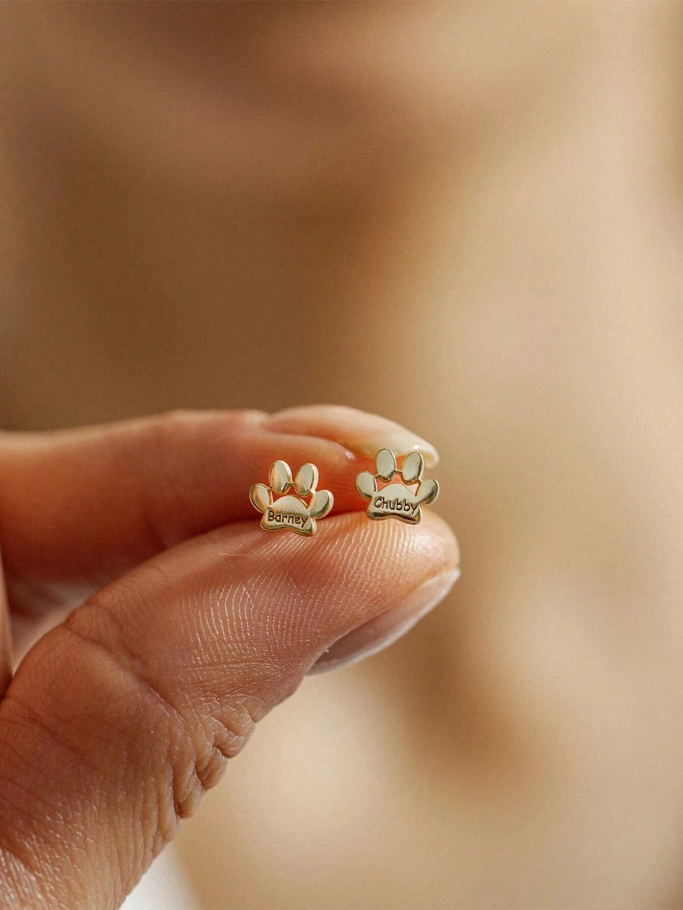 Kinselle Personalized Paw Print Stud Earrings