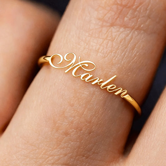 Kinselle Personalized Script Name Ring