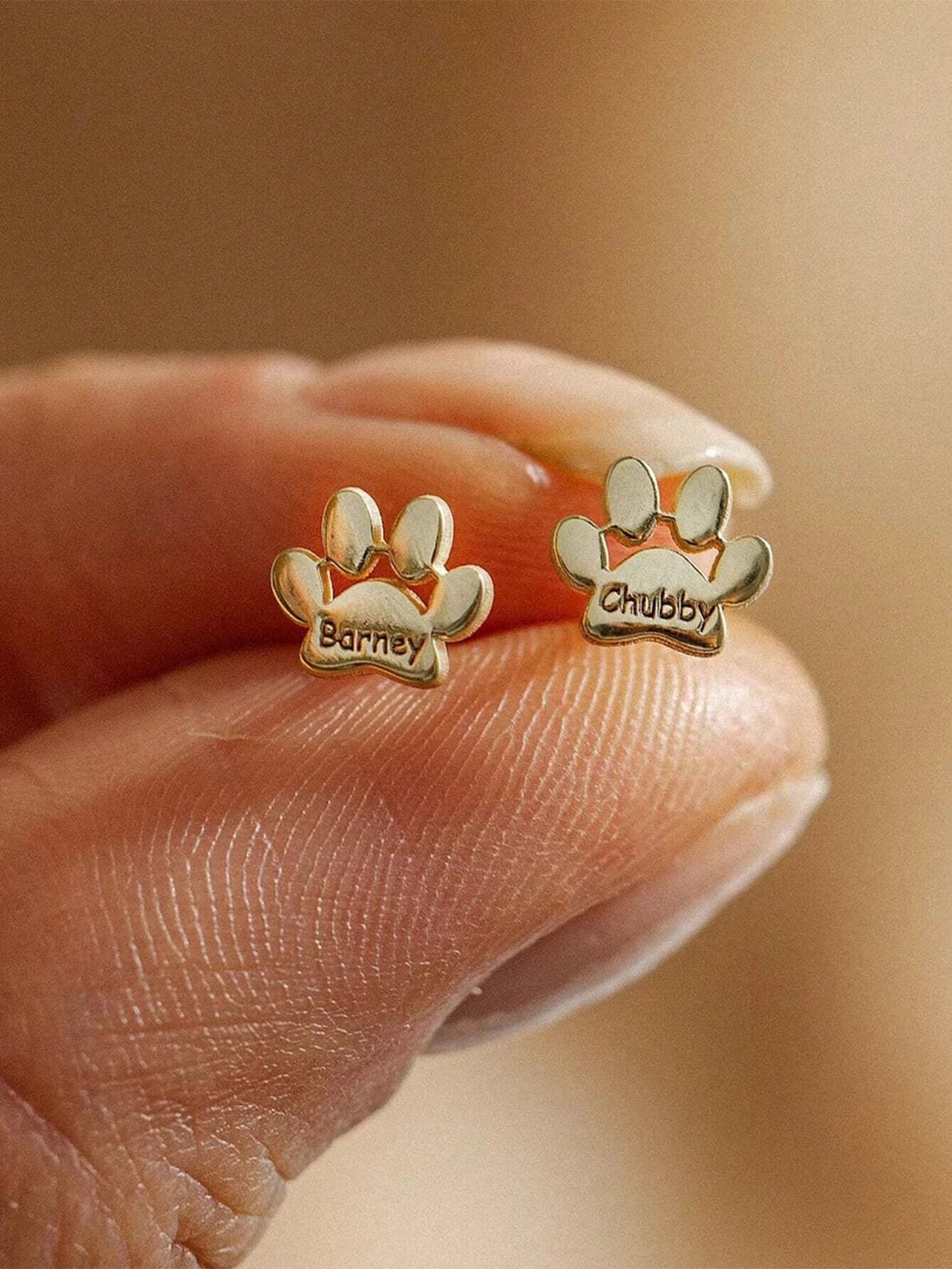 Kinselle Personalized Paw Print Stud Earrings