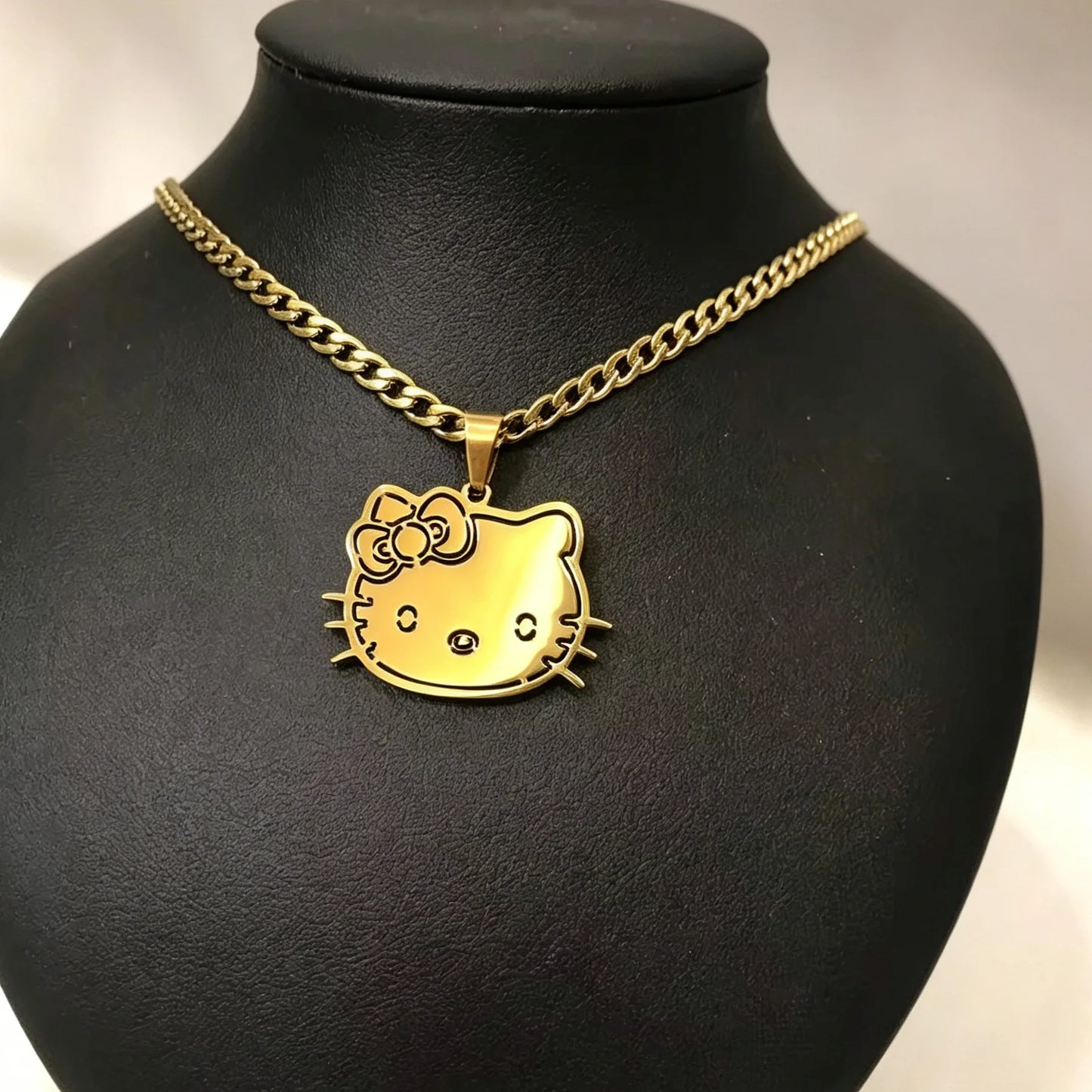 Kinselle Personalized Cartoon Cat Pendant Necklace