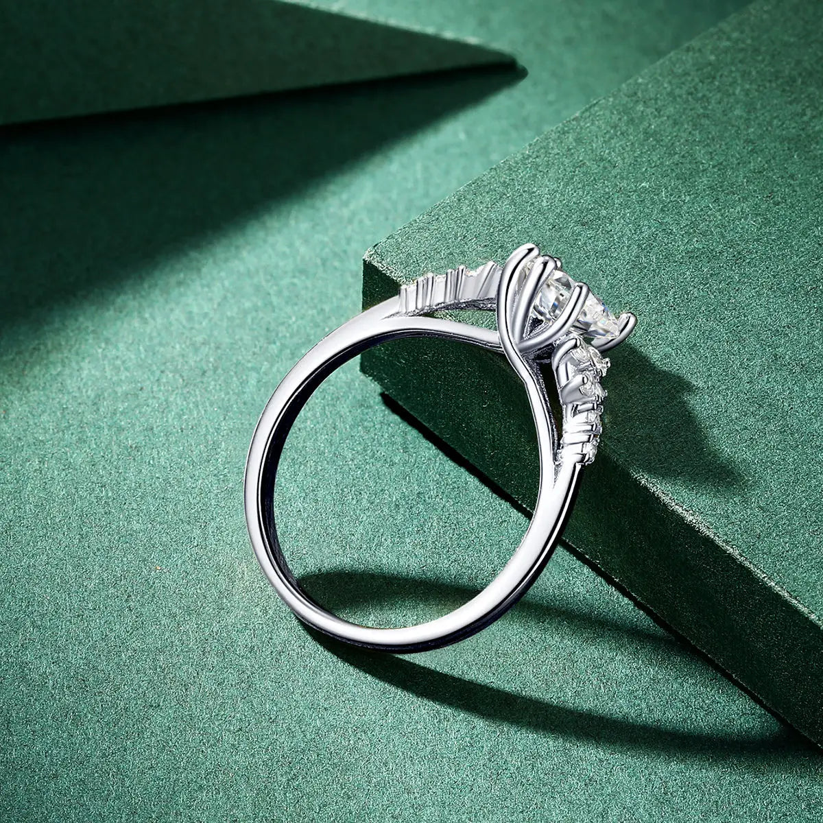 Kinselle Heart-Cut Moissanite Eternity Ring — D Color, VVS1, 925 Sterling Silver