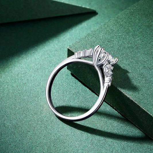 Kinselle Heart-Cut Moissanite Eternity Ring — D Color, VVS1, 925 Sterling Silver